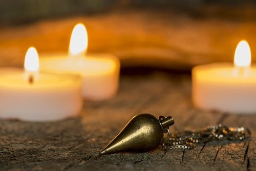 Sorts d’Amour: Renforcez la Fidélité de Votre Partenaire